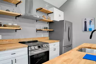 1044 Sunset Circle W, Crystal Beach, TX 77650 - Photo 24