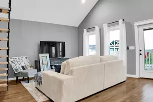 1044 Sunset Circle W, Crystal Beach, TX 77650 - Photo 16