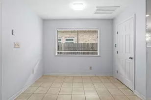 16 Harbor Ln, Kemah, TX 77565 - Photo 12