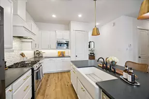 2512 Swang Pl., Houston, TX 77008 - Photo 10