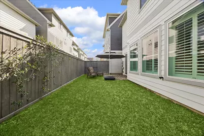 2512 Swang Place, Houston, TX 77008 - Photo 36