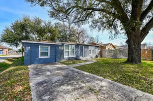2928 Wayne St, Houston, TX 77026 - Photo 2