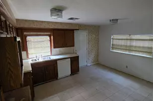 14221 Garber Ln, Houston, TX 77015 - Photo 8