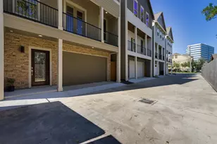 1244 W 26th St, Houston, TX 77008 - Photo 2