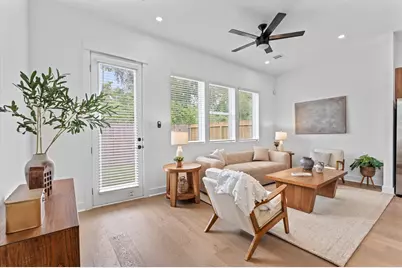 1011 Tuskegee Heights Lane, Houston, TX 77091 - Photo 4