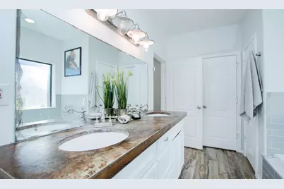 12749 Lake Conroe Hills Drive, Willis, TX 77318 - Photo 22