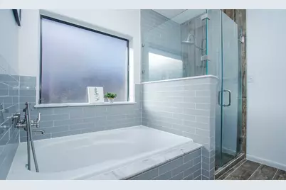 12749 Lake Conroe Hills Drive, Willis, TX 77318 - Photo 20