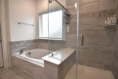 2806 Oakheath Crest Court, Pearland, TX 77089 - Photo 16