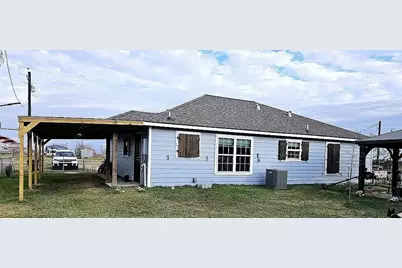 98 Dog Fish Drive, Palacios, TX 77465 - Photo 2