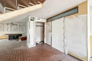 2106 New Mexico St, Baytown, TX 77520 - Photo 12