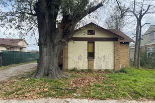 2715 Oakcliff St, Houston, TX 77023 - Photo 1