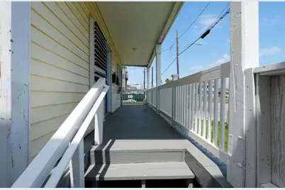 1213 28th Street, Galveston, TX 77550 - Photo 6
