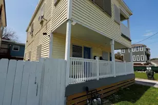 1213 28th St, Galveston, TX 77550 - Photo 2