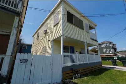 1213 28th Street, Galveston, TX 77550 - Photo 1