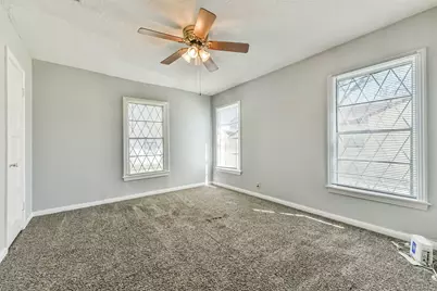 311 S Kansas Street, La Porte, TX 77571 - Photo 16