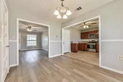 311 S Kansas Street, La Porte, TX 77571 - Photo 12