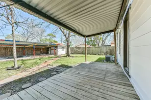 311 S Kansas St, La Porte, TX 77571 - Photo 6