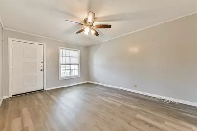 311 S Kansas Street, La Porte, TX 77571 - Photo 14