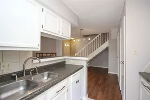 10615 Briar Forest Dr, Houston, TX 77042 - Photo 14