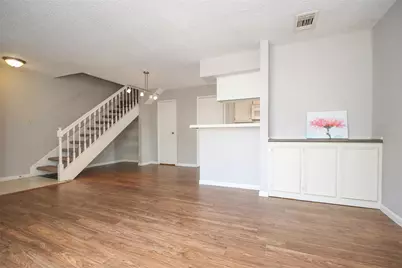 10615 Briar Forest Drive #402, Houston, TX 77042 - Photo 4