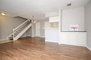 10615 Briar Forest Dr, Houston, TX 77042 - Photo 4