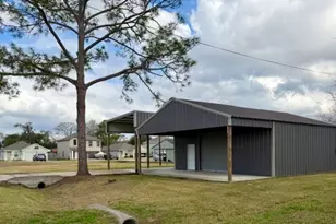 5903 4th St, Danbury, TX 77534 - Photo 6