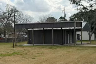 5903 4th St, Danbury, TX 77534 - Photo 4