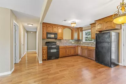 340 Warner, Bridge City, TX 77611 - Photo 6