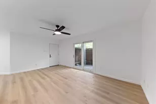 815 Lyle W Ave, Cleveland, TX 77327 - Photo 4