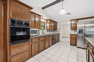 1110 Cheshire Ln, Houston, TX 77018 - Photo 12