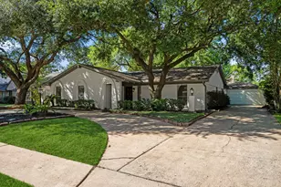 1110 Cheshire Ln, Houston, TX 77018 - Photo 2