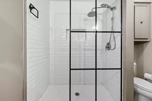 1110 Cheshire Ln, Houston, TX 77018 - Photo 24