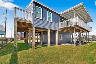 1926 Bluewater Hwy, Surfside Beach, TX 77541 - Photo 6