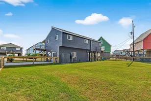 1926 Bluewater Hwy, Surfside Beach, TX 77541 - Photo 8