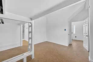 1926 Bluewater Hwy, Surfside Beach, TX 77541 - Photo 24