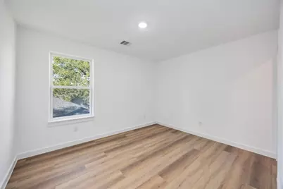 7946 Fields Street #A/B, Houston, TX 77038 - Photo 10