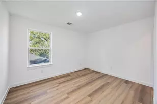 7946 Fields St, Houston, TX 77038 - Photo 10