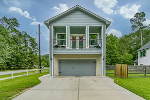 725 Magnolia Point Dr, Houston, TX 77336 - Photo 1
