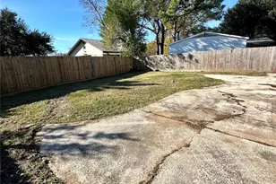 5142 37th St, Dickinson, TX 77539 - Photo 14