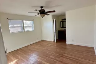 5142 37th St, Dickinson, TX 77539 - Photo 8