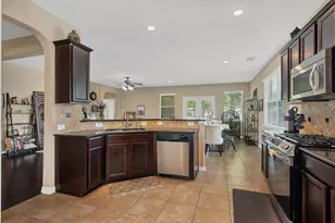 3215 W Trail Dr, Pearland, TX 77584 - Photo 14