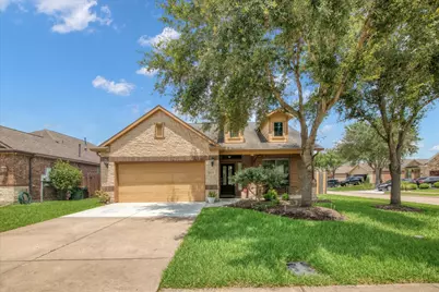 3215 W Trail Drive, Pearland, TX 77584 - Photo 2