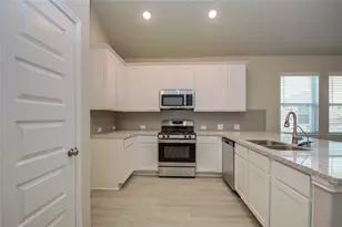 8418 Beacon Bay Cir, Baytown, TX 77523 - Photo 12