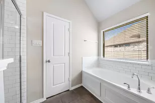 4610 Orchard Creek Ln, Manvel, TX 77578 - Photo 18