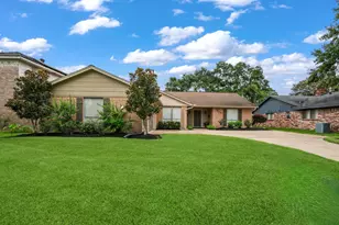 1307 Creek Hollow Dr, Seabrook, TX 77586 - Photo 1