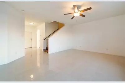 9439 Grand Spark Drive, Rosharon, TX 77583 - Photo 2
