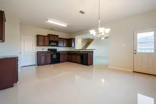 9439 Grand Spark Dr, Rosharon, TX 77583 - Photo 4