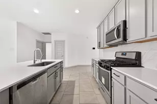 7518 Ramsgate Cliff Ln, Richmond, TX 77407 - Photo 4