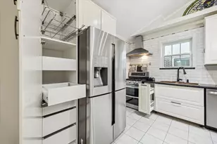 5830 Ludington Dr, Houston, TX 77035 - Photo 6