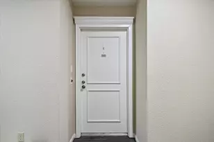 2475 Underwood St, Houston, TX 77030 - Photo 4